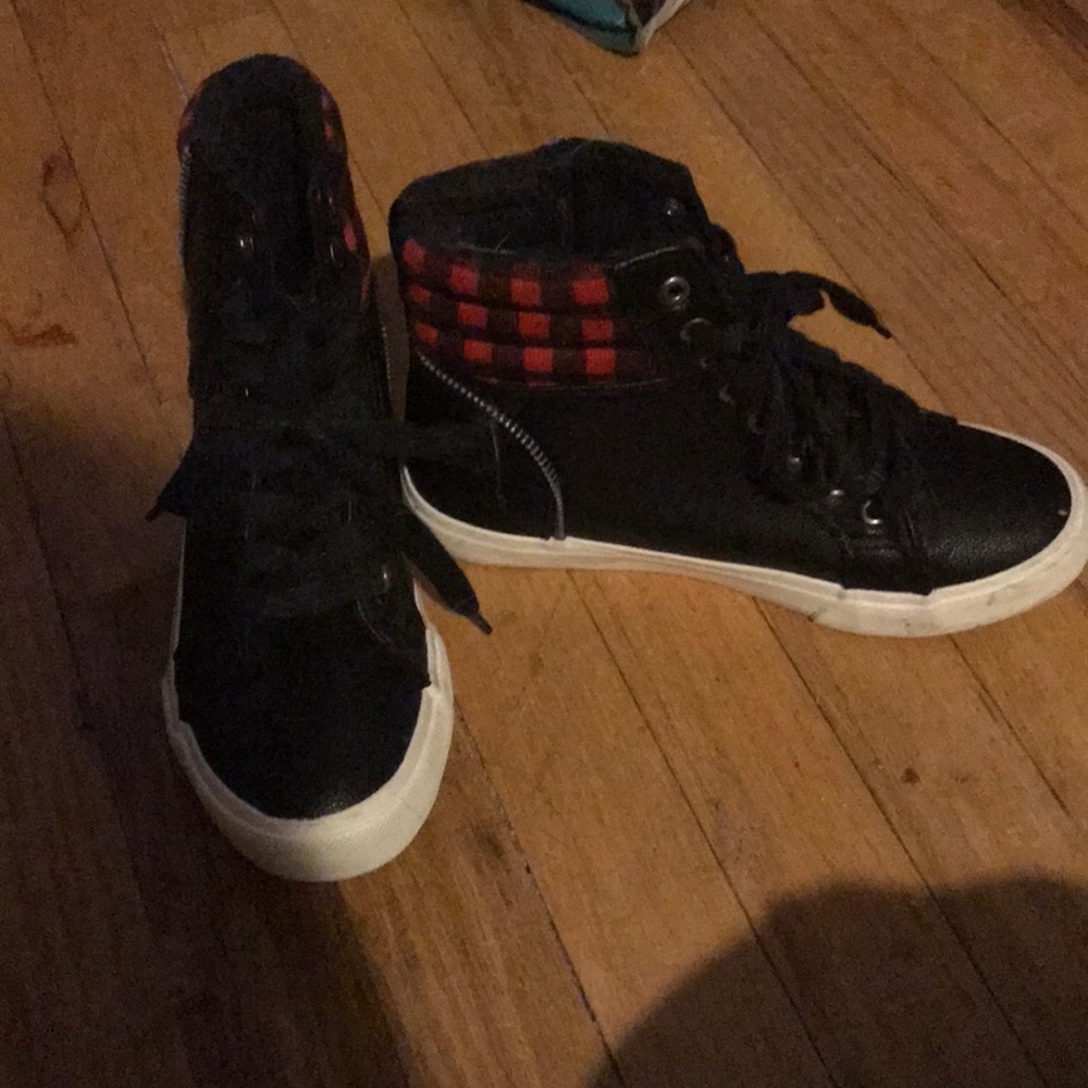 Plaid shoes